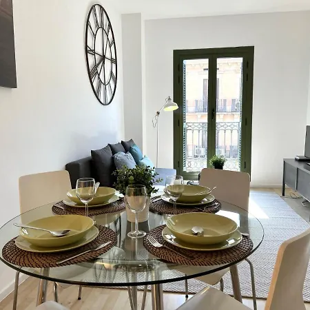 Click&flat Fontanella * برشلونة